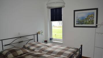 2 Schlafzimmer, Bügeleisen/Bügelbrett, kostenloses WLAN