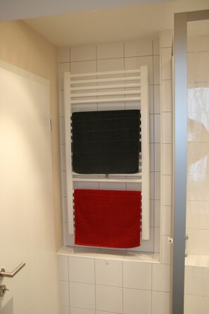 Bathroom - Wendlers Ferienwohnungen 2 (Schwaig bei Nuernberg)