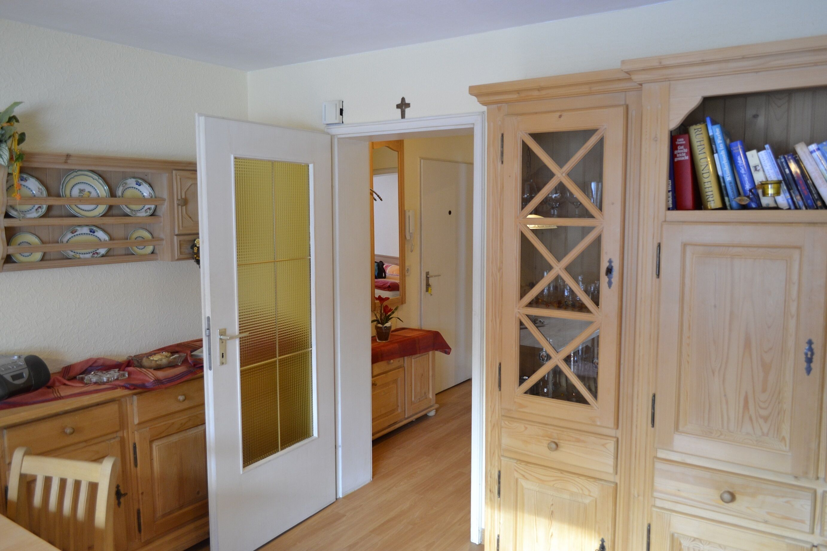 3 *** apartment, 2 rooms, kitchen, bathroom, indoor pool, sauna, balcony, parking space, WiFi