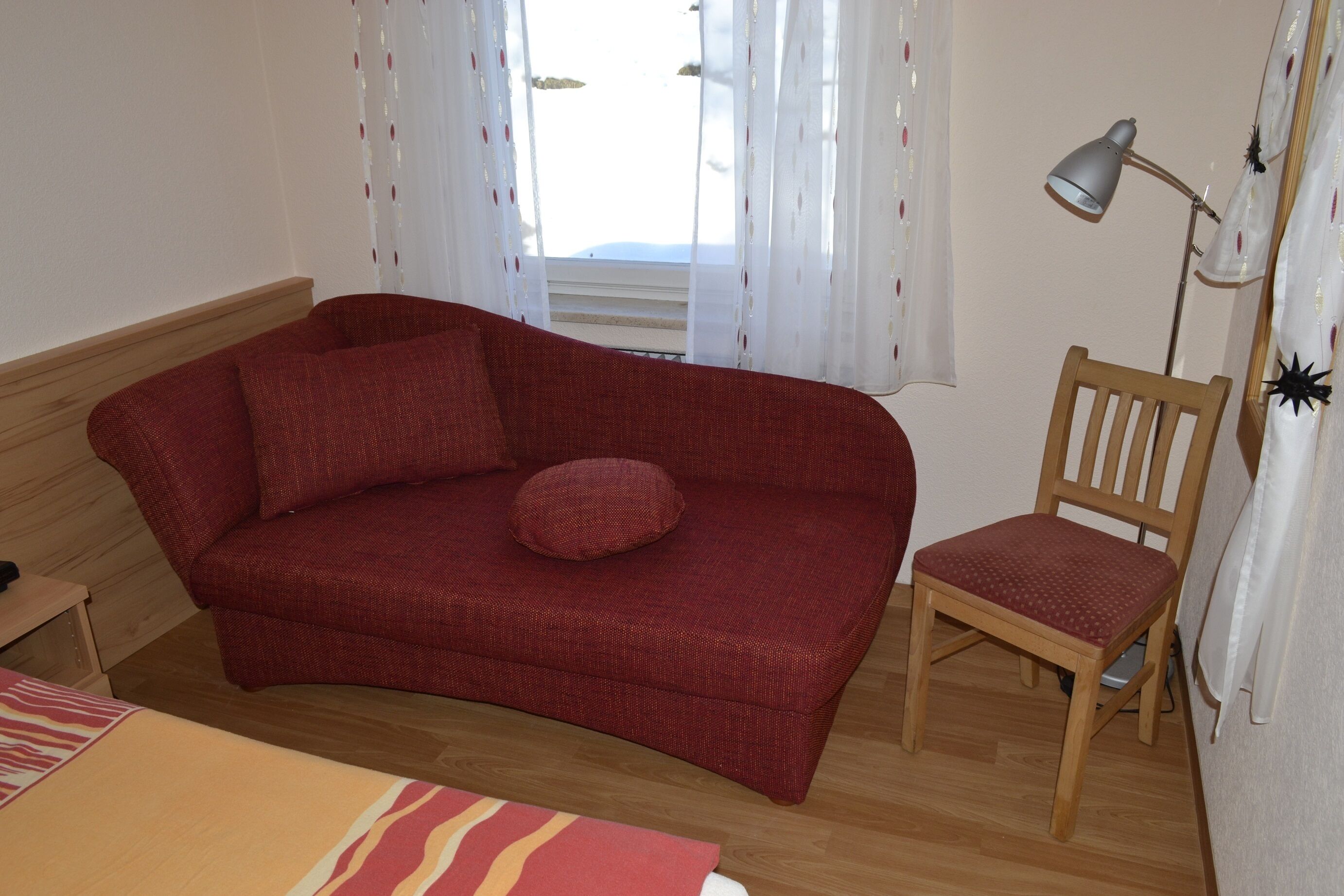 3 *** apartment, 2 rooms, kitchen, bathroom, indoor pool, sauna, balcony, parking space, WiFi
