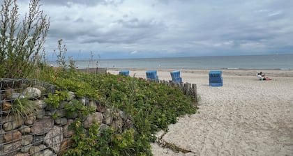 few minutes to the beach