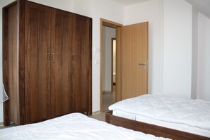 3 bedrooms, travel cot, free WiFi
