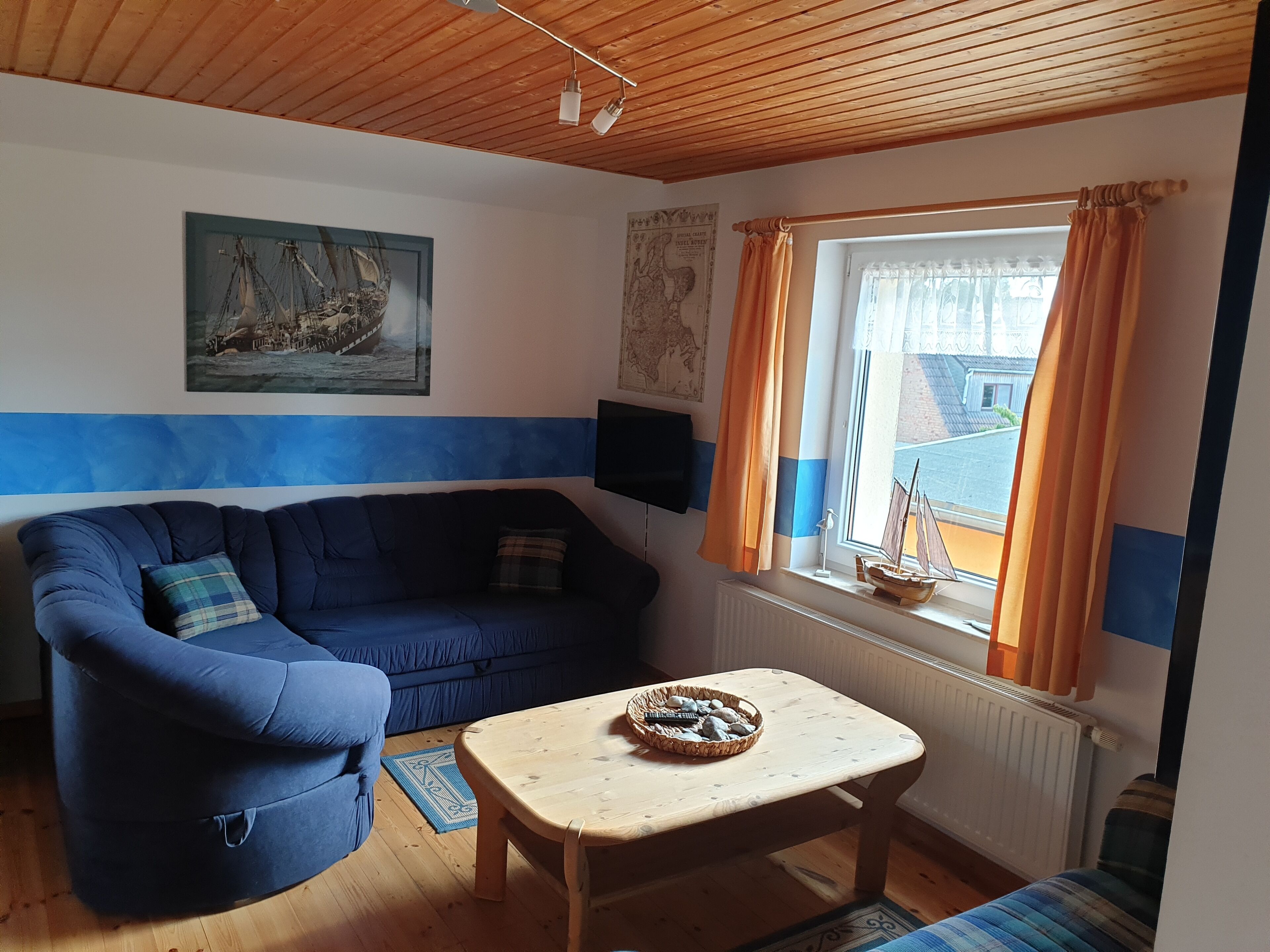 Near the Baltic Sea (800m) holiday apartment in Wustrow, quiet central location 