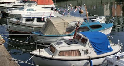 komfortable 4- Sterne- Dachterrassenwohnung, ruhig und zentral