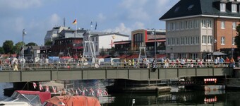 comfortable 4-star roof terrace apartment, quiet and central