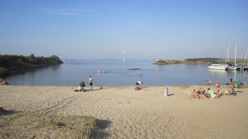 Vlak bij het strand