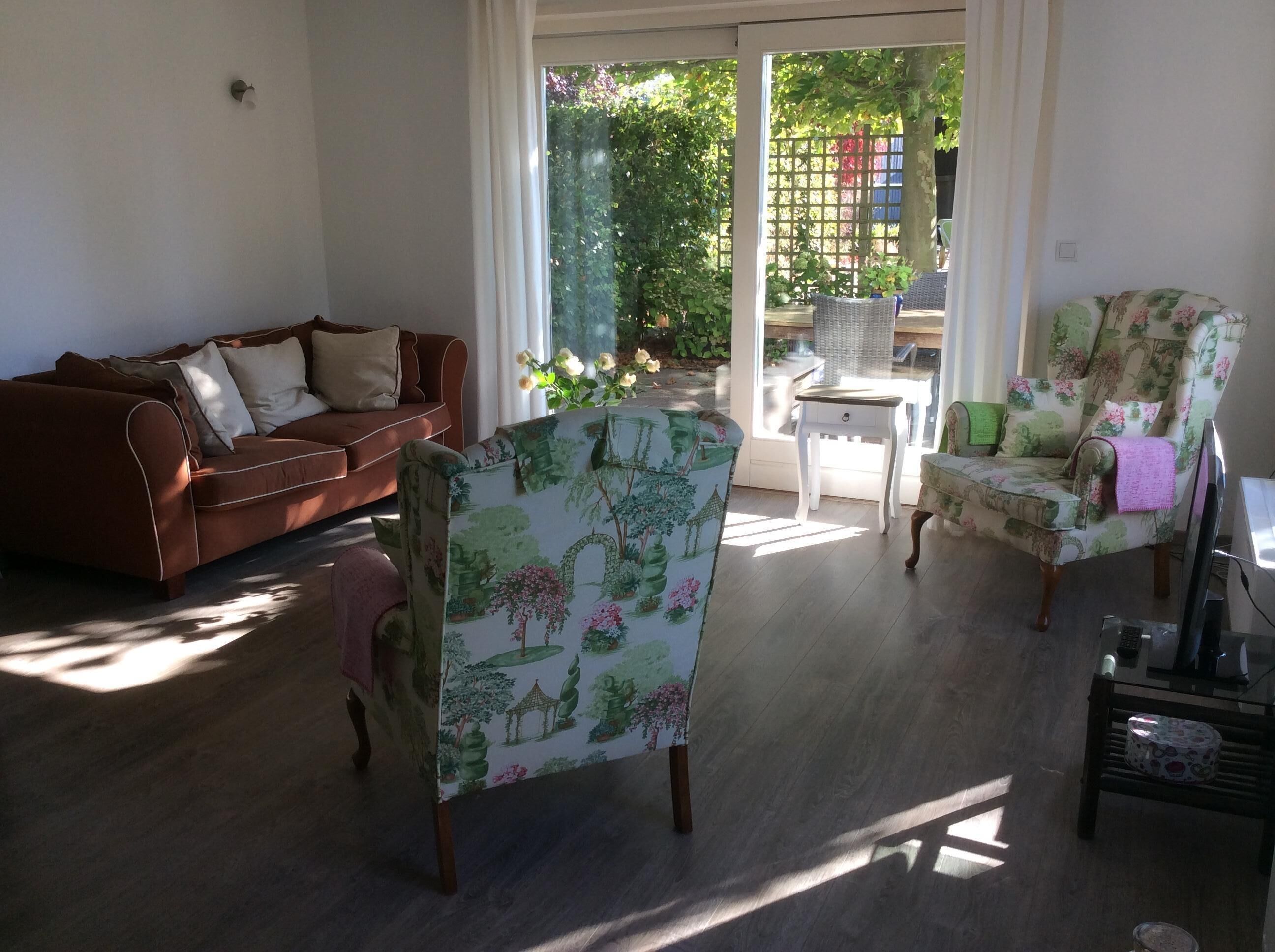 Luxurious and romantic cottage in the countryside only 2 miles from the sea.