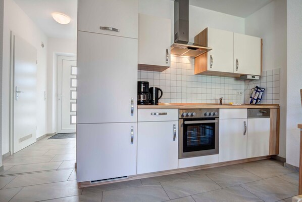 Fridge, microwave, oven, dishwasher
