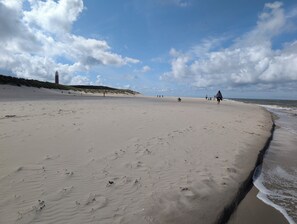 Plage à proximité, chaises longues