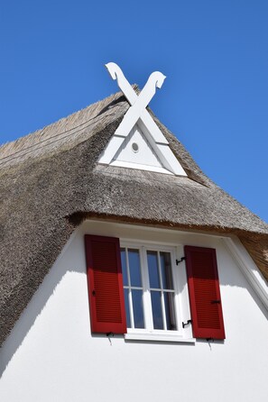 Exterior detail - Modern spacious house with 3 bedrooms and garden, only 500m to the beach! (Zierow)