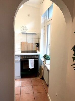 Kühlschrank, Ofen, Herdplatte, Geschirrspüler