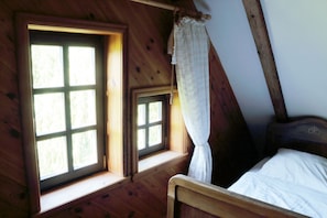 4 bedrooms, iron/ironing board, travel crib, free WiFi - Holiday in 300 years old, listed mill in an idyllic location (Hofheim in Unterfranken)