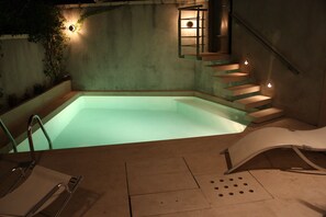 室外泳池、暖水池