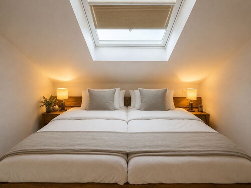 Cozy, sunny & newly renovated apartment with a view of the Zugspitze - 4 stars
