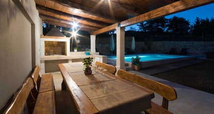 Nueva casa rural con encanto en el centro de Istria