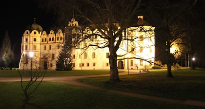 EXKLUSIVE FERIENWOHNUNG ZENTRUMSNAH