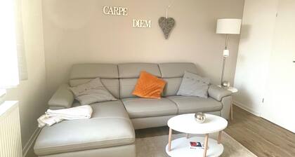 Exclusive apartment for 4 with sea view and roof terrace