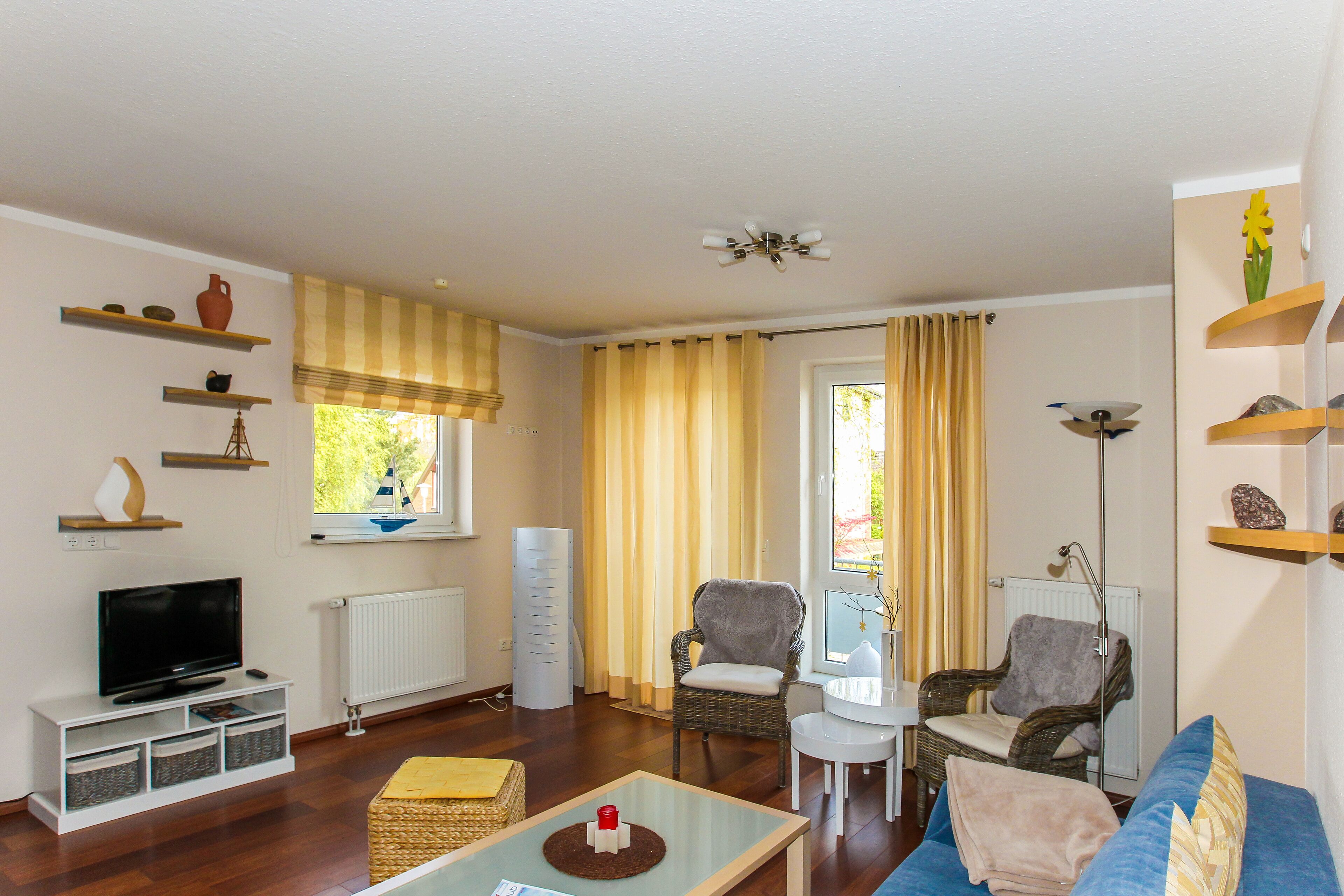 TV, DVD player, books, stereo