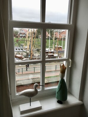 Interior - Studio apartment in restored captain's house with a panoramic view of the port (Krummhörn)