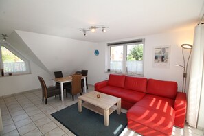 Smart TV, libri, impianto stereo