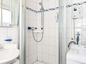 Unclassified image, 4 of 30, button