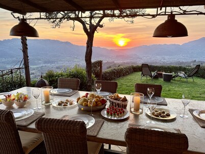 lone standing Villa, 210 m²(2260 ft²)pool, sea view, eco-friendly, EV wall box 