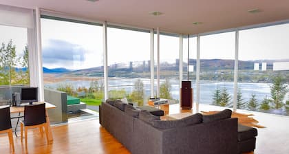 Exclusive villa face Akureyri