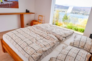 3 bedrooms, iron/ironing board, travel cot, WiFi