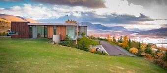 Exclusive villa opposite Akureyri