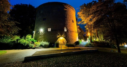 Apartamentos en una torre histórica fortificación directamente en Goslar / Harz