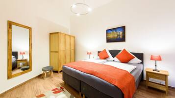 1 slaapkamer, een kluis op de kamer, een strijkplank/strijkijzer