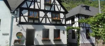 Newly furnished comfort vacation apartment on the foot of Castle Thurant in Alken
