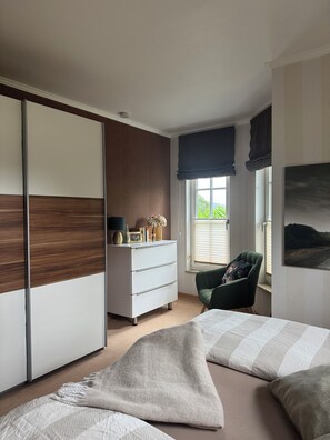 1 Schlafzimmer, BĂŒgeleisen/BĂŒgelbrett, Reisekinderbett, kostenloses WLAN