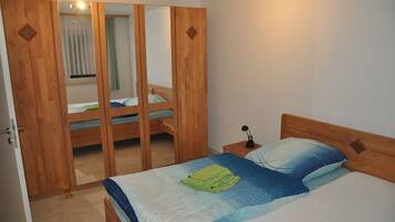 1 bedroom, free WiFi, bed sheets