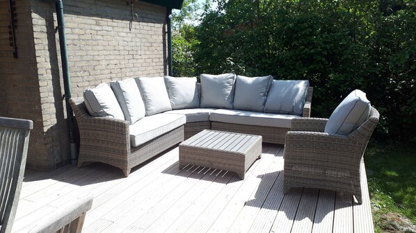 Terrace/patio - Chilling and barbecuing in the dune house in Ballum (Ballum)