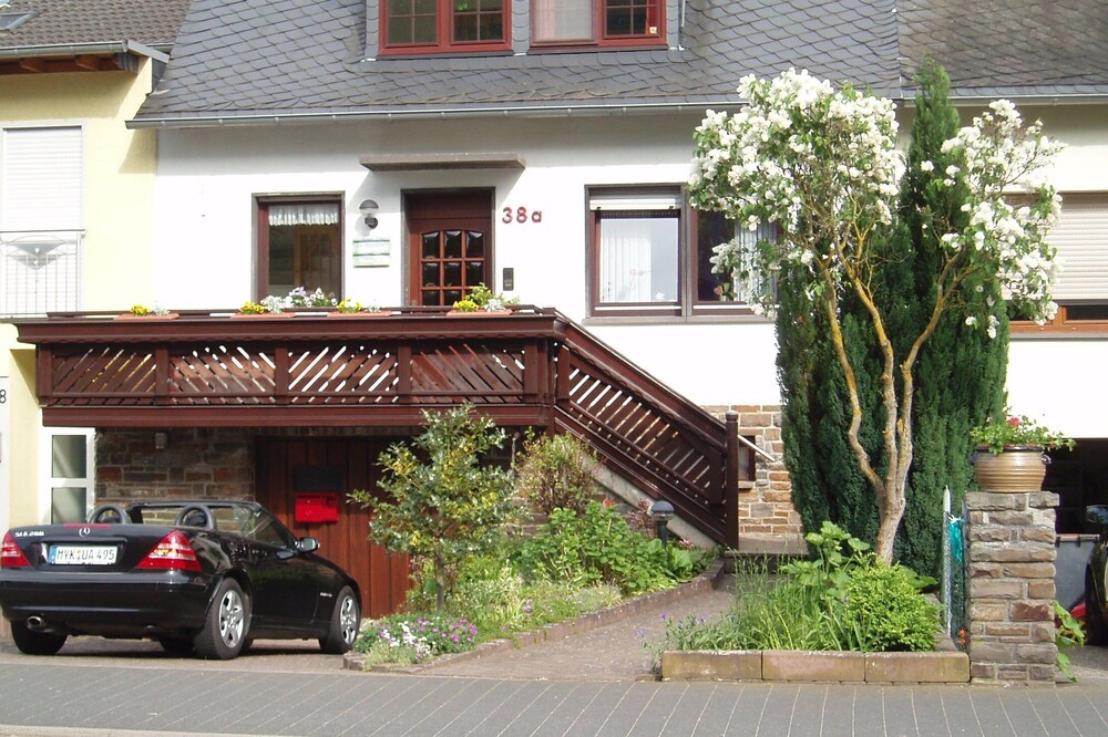 Comfortably furnished apartments in a central location beside the River Moselle in Alken.