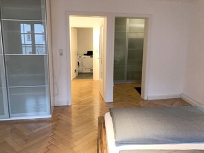 2 soverom, strykejern/-brett, wi-fi (inkludert) og sengetøy