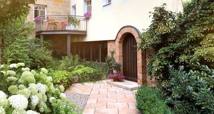 Living in a fantastic location in the historic center of Thurnau