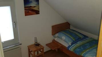 3 bedrooms, WiFi, bed sheets