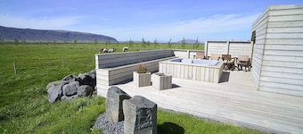 Comfortable cottage in South Iceland with Hot-Tub for max. 5 people