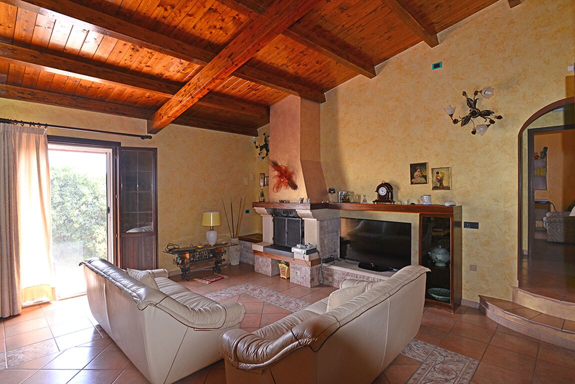 Fernseher, Kamin, Tischfußball