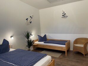 2 Schlafzimmer, Reisekinderbett, kostenloses WLAN, Bettwäsche