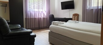 Moderne leilighet på Lake Constance 6km rett linje til sjøen. 