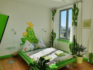 8 Schlafzimmer, Schreibtisch, kostenloses WLAN, Bettwäsche