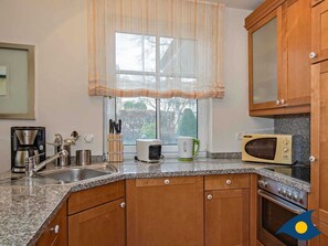 冷蔵庫、オーブン、食器洗い機、コーヒー / ティーメーカー