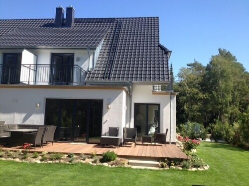 Stilvoll, luxuriös, direkter Strandzugang vom Garten, Sauna, Kamin, Strandkorb