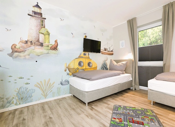 9 bedrooms, desk, WiFi