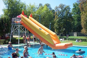 Pool - Vacation home in the Danube Bend near Budapest for 5 people and dogs (Leányfalu)