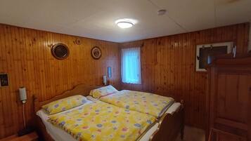 2 soveværelser, strygejern/strygebræt, weekendseng, gratis Wi-Fi