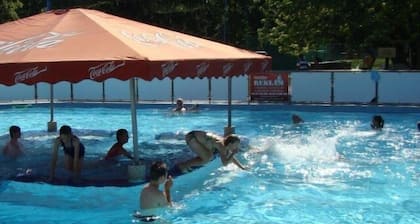 Casa de vacaciones en la curva del Danubio cerca de Budapest para 5 personas y perro